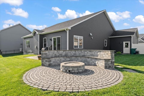 Tiny photo for 1114 Ashford Court, Mahomet, IL 61853 (MLS # 12704662)
