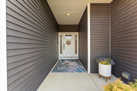 Tiny photo for 1114 Ashford Court, Mahomet, IL 61853 (MLS # 12704662)