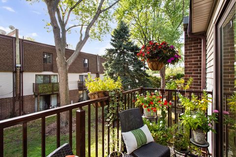 Tiny photo for 435 Elm Street #4G, Deerfield, IL 60015 (MLS # 12492039)