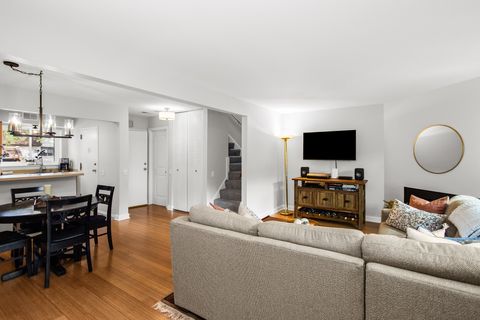 Tiny photo for 435 Elm Street #4G, Deerfield, IL 60015 (MLS # 12492039)