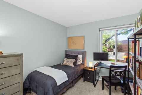 Tiny photo for 435 Elm Street #4G, Deerfield, IL 60015 (MLS # 12492039)