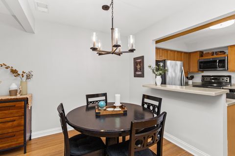 Tiny photo for 435 Elm Street #4G, Deerfield, IL 60015 (MLS # 12492039)