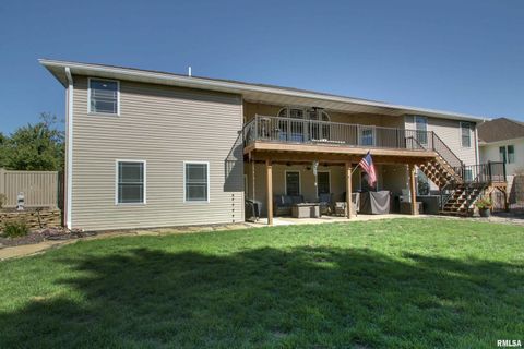 Tiny photo for 1532 Winsor Drive, Quincy, IL 62305 (MLS # QC4268321)