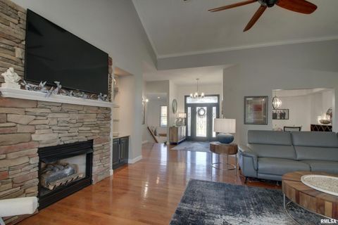 Tiny photo for 1532 Winsor Drive, Quincy, IL 62305 (MLS # QC4268321)