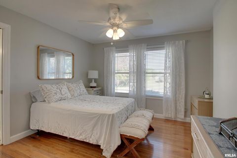 Tiny photo for 1532 Winsor Drive, Quincy, IL 62305 (MLS # QC4268321)