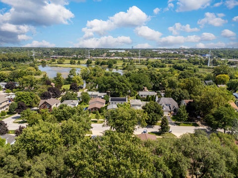 Tiny photo for 73 Woodview Drive, Glen Ellyn, IL 60137 (MLS # 12730533)