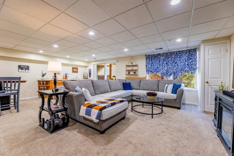 Tiny photo for 73 Woodview Drive, Glen Ellyn, IL 60137 (MLS # 12730533)