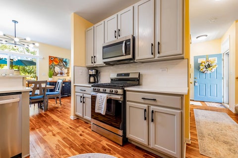 Tiny photo for 73 Woodview Drive, Glen Ellyn, IL 60137 (MLS # 12730533)