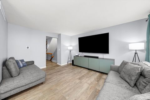 Tiny photo for 1011 Sandpiper Court, Bartlett, IL 60103 (MLS # 12548765)