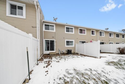 Tiny photo for 1011 Sandpiper Court, Bartlett, IL 60103 (MLS # 12548765)