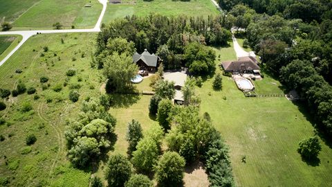 Tiny photo for 19542 Bauer Road, Custer Park, IL 60481 (MLS # 12438716)