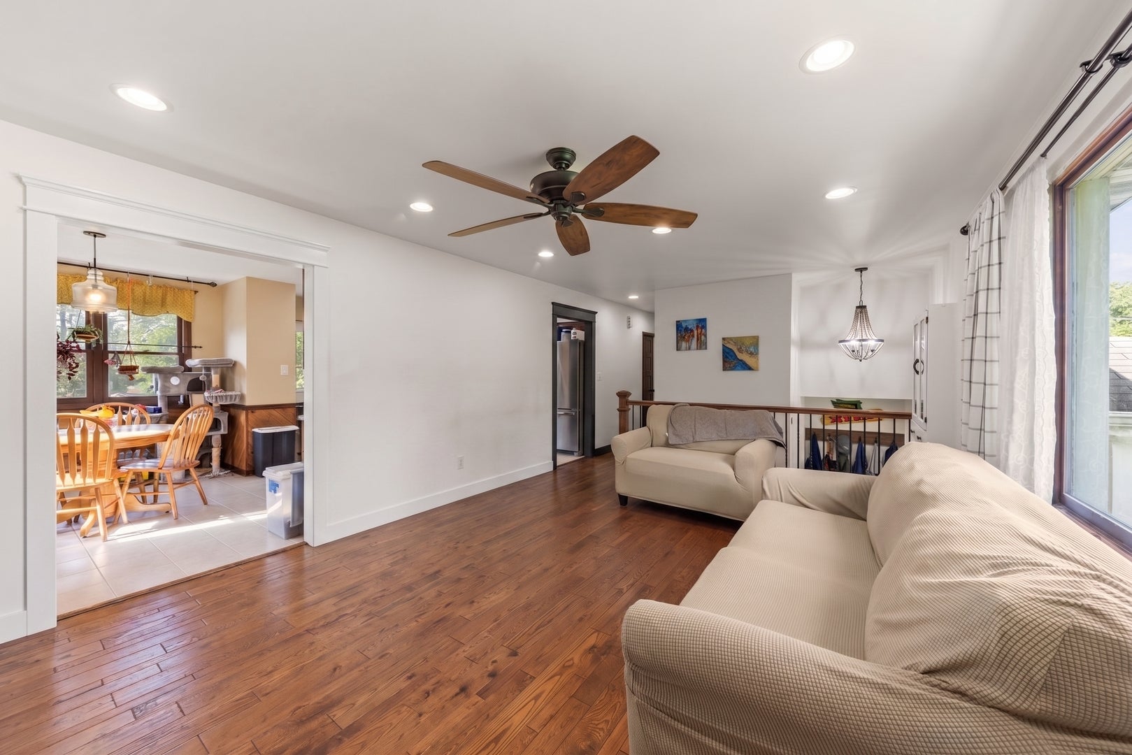 212 W Woodlawn Road