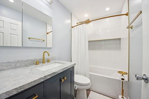 Tiny photo for 831 Amelia Court, Grayslake, IL 60030 (MLS # 12571545)