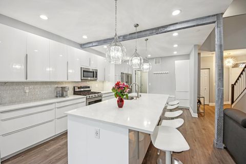 Tiny photo for 831 Amelia Court, Grayslake, IL 60030 (MLS # 12571545)