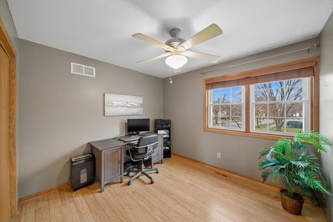 Tiny photo for 3195 Village Green Drive, Aurora, IL 60504 (MLS # 12613264)