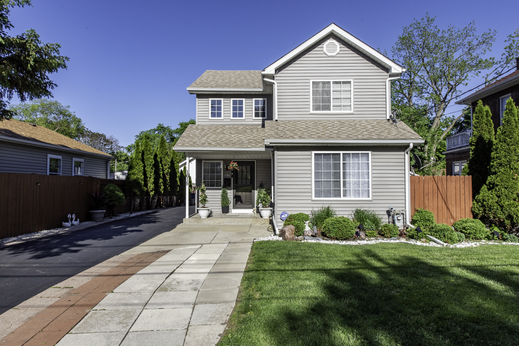 1615 N Sheridan Road
