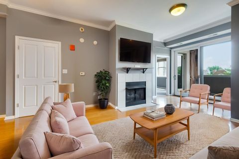 Tiny photo for 828 W GRACE Street #502, Chicago, IL 60613 (MLS # 12628846)