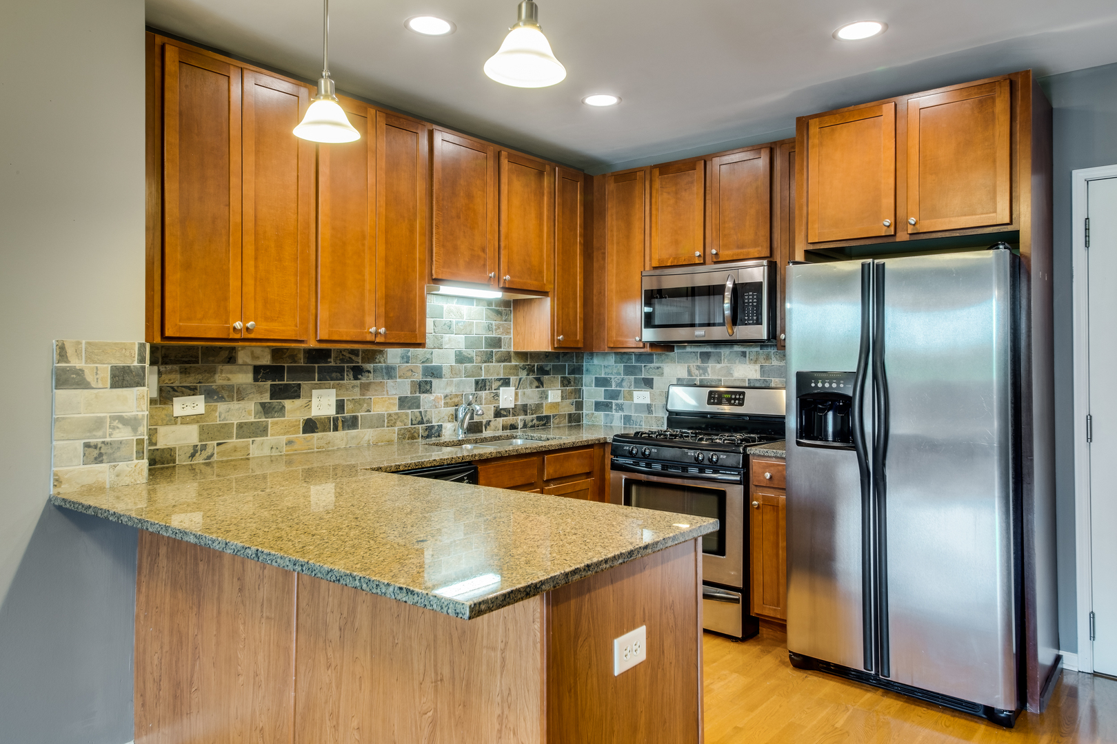 828 W GRACE Street 502