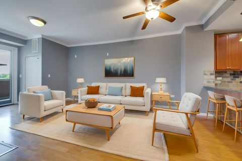 Tiny photo for 828 W GRACE Street #502, Chicago, IL 60613 (MLS # 12628846)