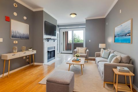 Tiny photo for 828 W GRACE Street #502, Chicago, IL 60613 (MLS # 12628846)
