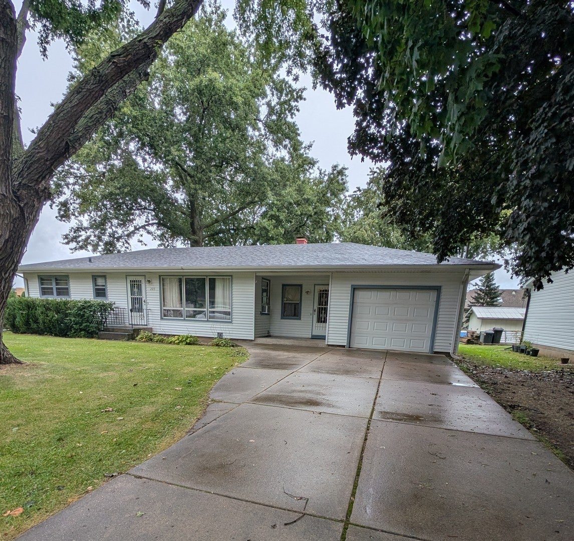 205 E Pleasant Avenue