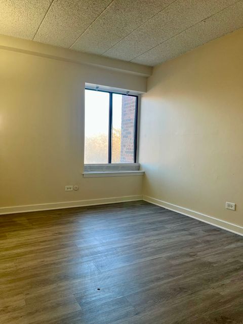 Tiny photo for 5515 Cromwell Lane #M2, Oak Forest, IL 60452 (MLS # 12533284)