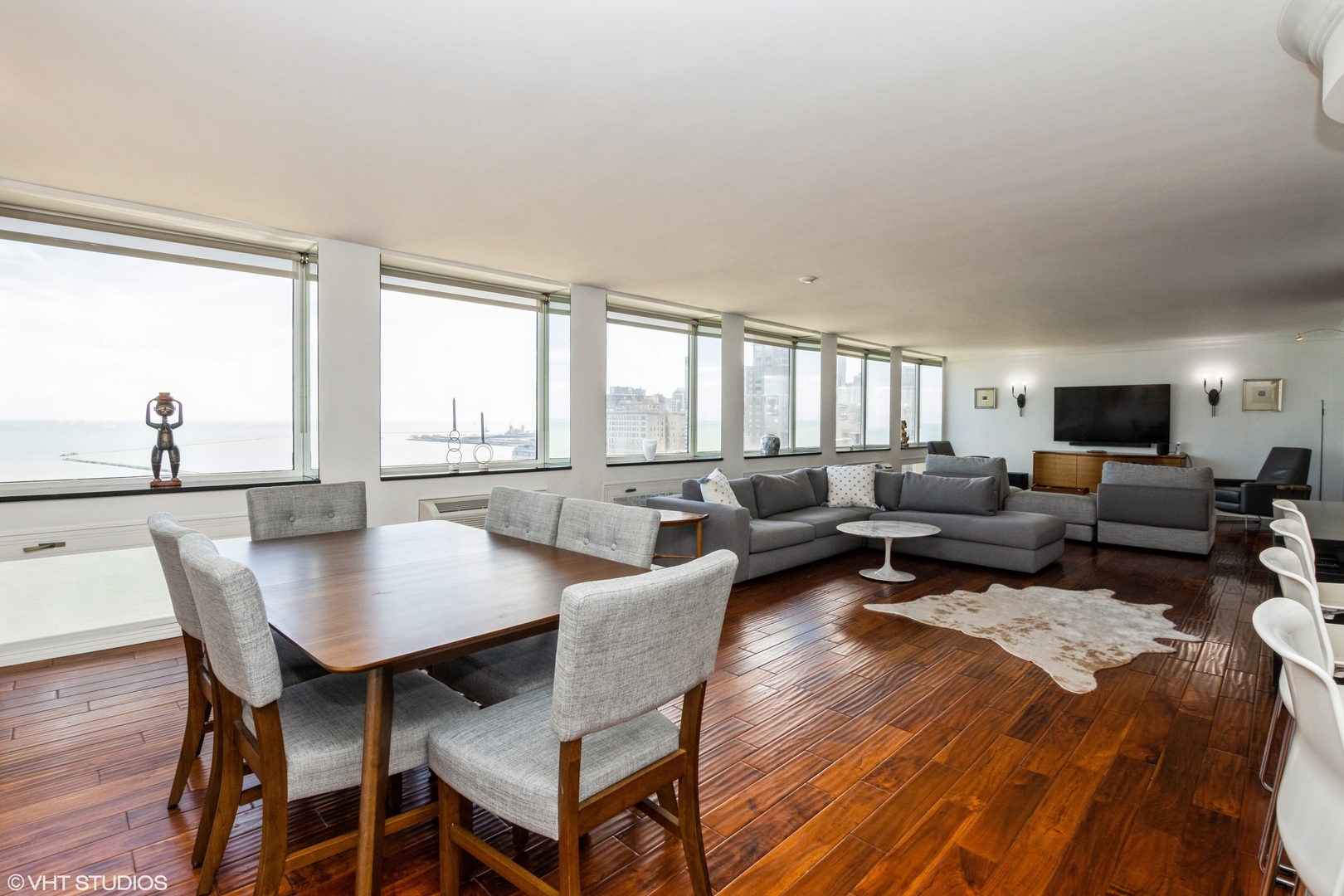 1110 N Lake Shore Drive 21N