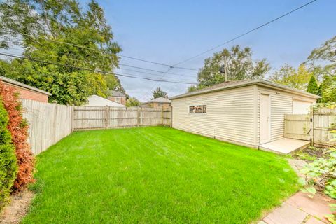 Tiny photo for 6433 N Drake Avenue, Lincolnwood, IL 60712 (MLS # 12502195)