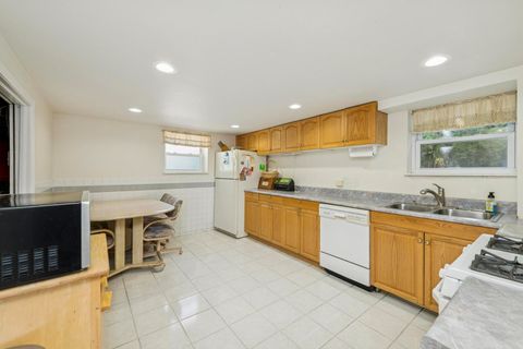 Tiny photo for 6433 N Drake Avenue, Lincolnwood, IL 60712 (MLS # 12502195)