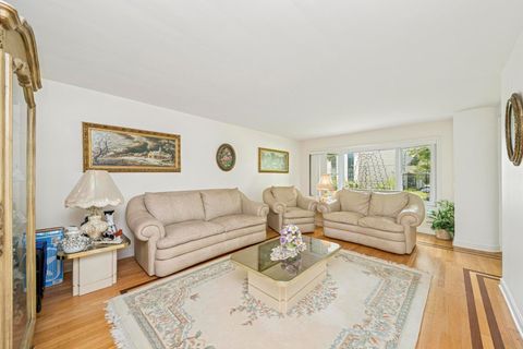 Tiny photo for 6433 N Drake Avenue, Lincolnwood, IL 60712 (MLS # 12502195)