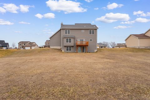 Tiny photo for 17 Blackstone Circle, Le Claire, IA 52753 (MLS # 12589899)