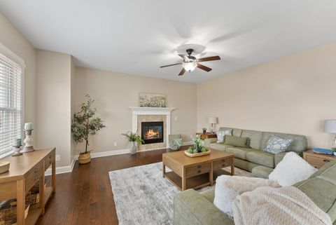 Tiny photo for 17 Blackstone Circle, Le Claire, IA 52753 (MLS # 12589899)