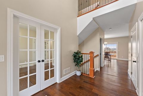 Tiny photo for 17 Blackstone Circle, Le Claire, IA 52753 (MLS # 12589899)