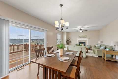 Tiny photo for 17 Blackstone Circle, Le Claire, IA 52753 (MLS # 12589899)