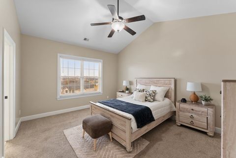 Tiny photo for 17 Blackstone Circle, Le Claire, IA 52753 (MLS # 12589899)