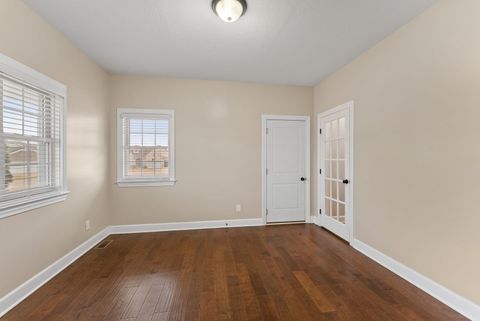 Tiny photo for 17 Blackstone Circle, Le Claire, IA 52753 (MLS # 12589899)