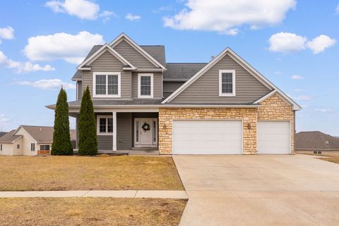 Tiny photo for 17 Blackstone Circle, Le Claire, IA 52753 (MLS # 12589899)