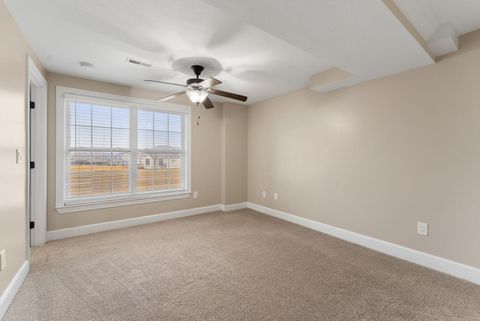 Tiny photo for 17 Blackstone Circle, Le Claire, IA 52753 (MLS # 12589899)