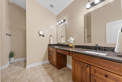 Tiny photo for 17 Blackstone Circle, Le Claire, IA 52753 (MLS # 12589899)