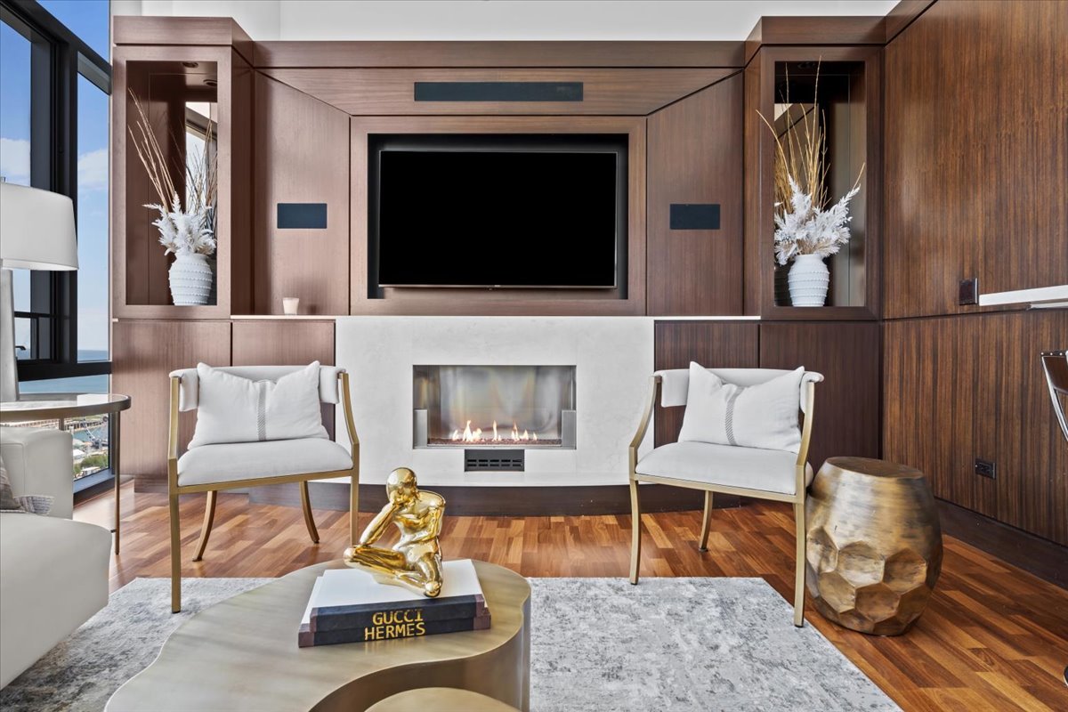 450 E Waterside Drive 3409