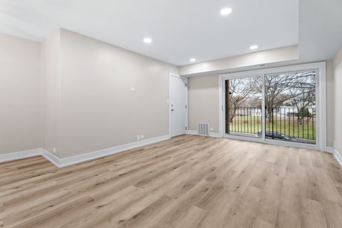 Tiny photo for 129 W Brandon Court #23, Palatine, IL 60067 (MLS # 12532437)