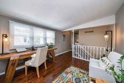 Tiny photo for 64 Whittington Course, St. Charles, IL 60174 (MLS # 12706220)