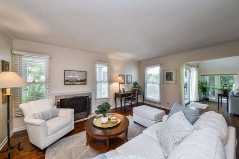 Tiny photo for 64 Whittington Course, St. Charles, IL 60174 (MLS # 12706220)