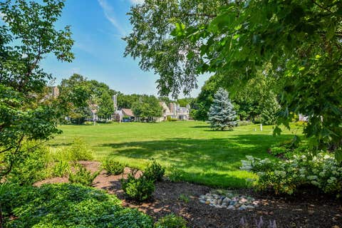 Tiny photo for 64 Whittington Course, St. Charles, IL 60174 (MLS # 12706220)