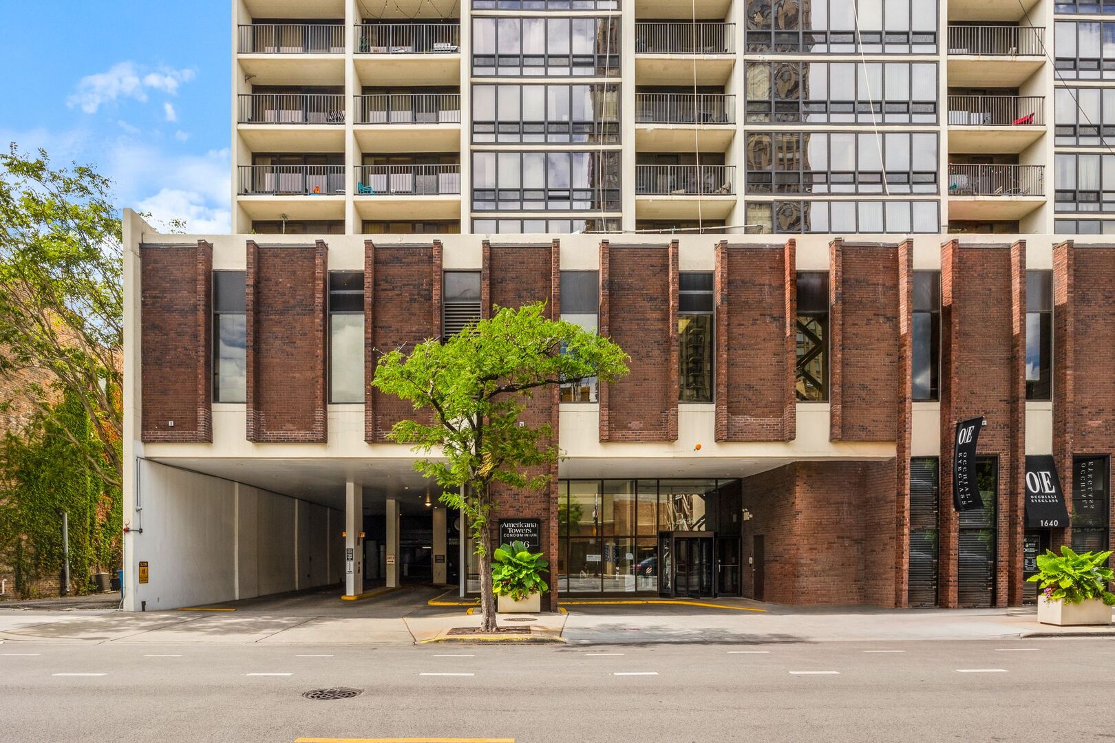 1636 N WELLS Street 607