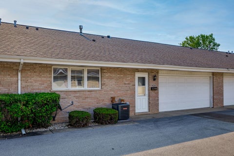 Tiny photo for 18228 Montana Court #77, Orland Park, IL 60467 (MLS # 12704104)