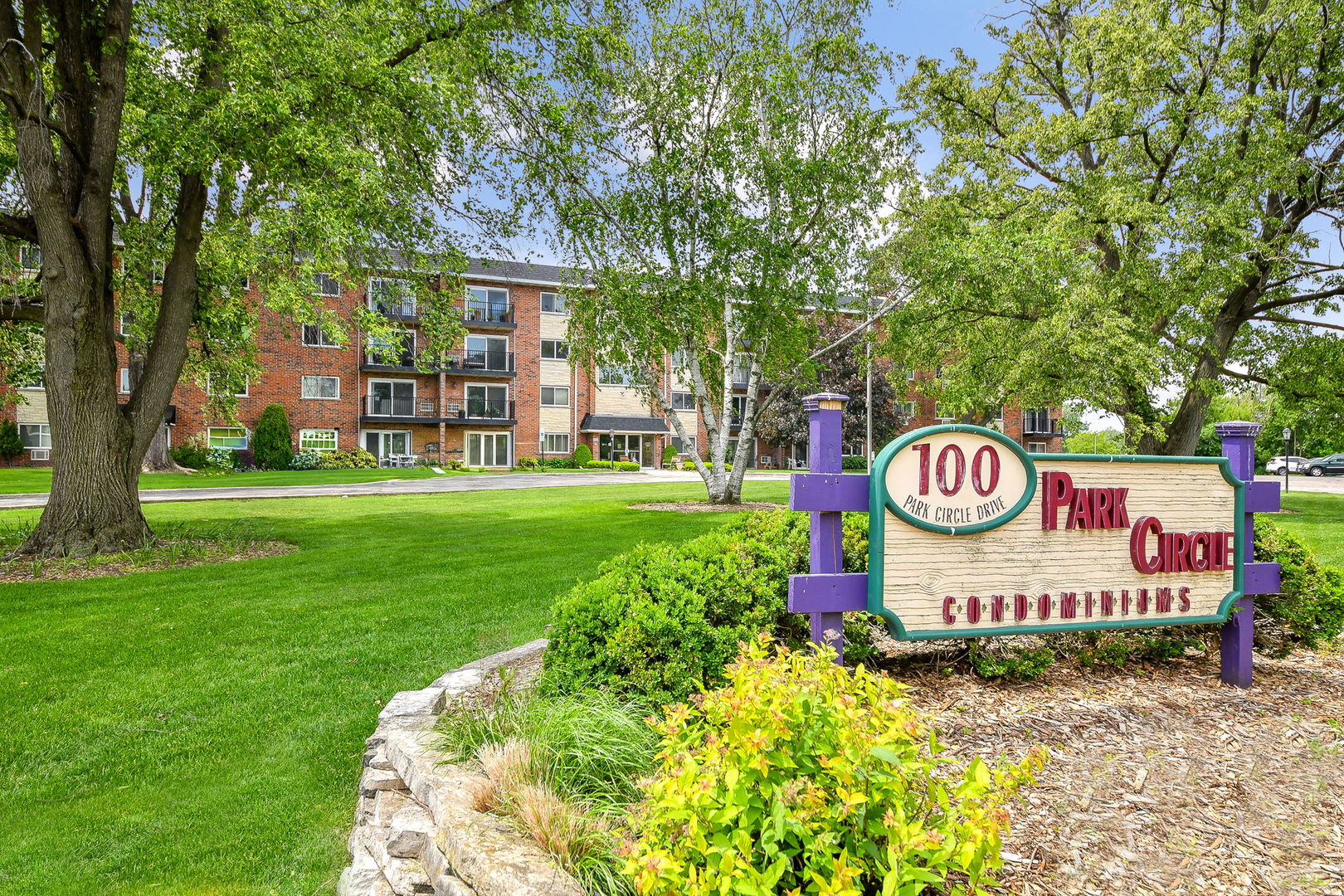 100 W Park Circle 1E