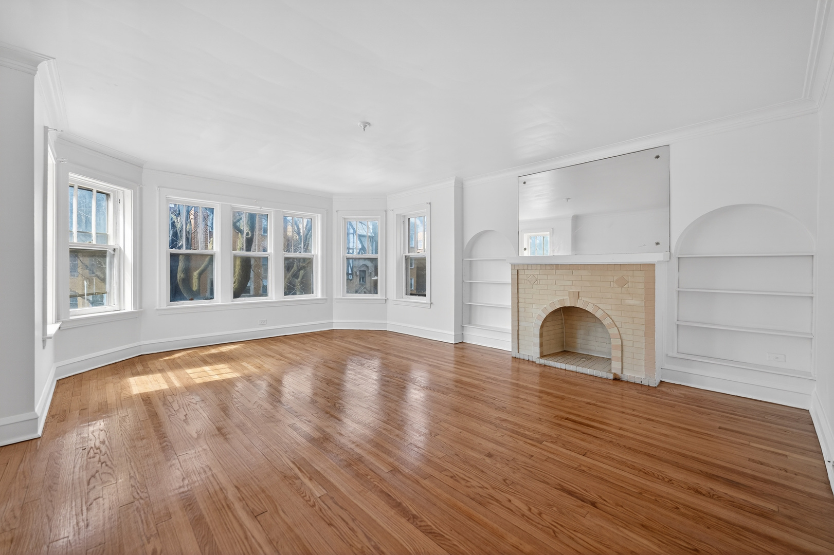 6117 N Washtenaw Avenue