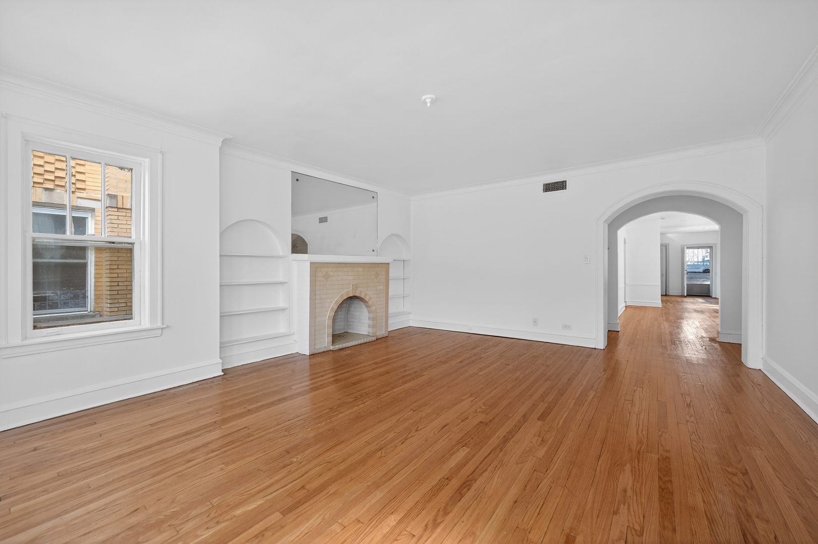 6117 N Washtenaw Avenue