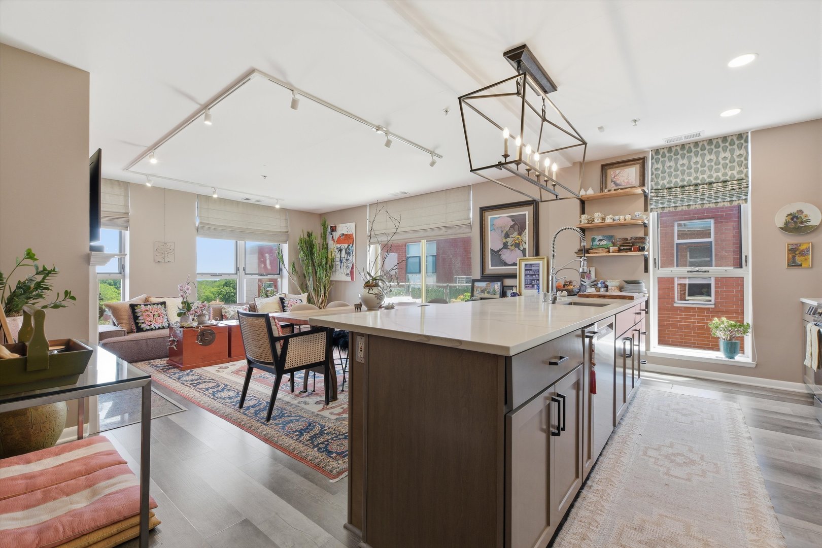 1222 Chicago Avenue 703